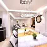 Cathedral Boutique By Collection Apartamento Lugo